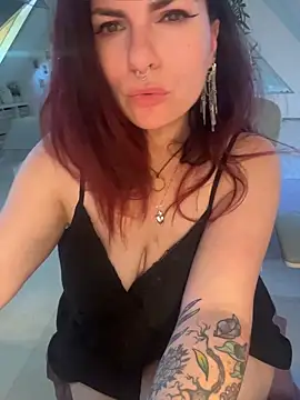 LunaMoongirl webcam