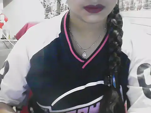 LovingPihu webcam
