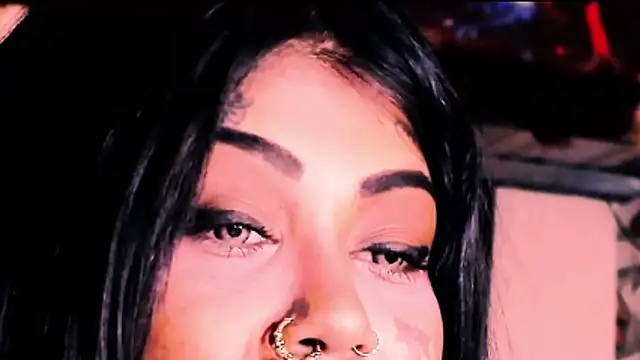 indian_dreamgirl webcam