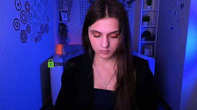 lisa_dark_ webcam