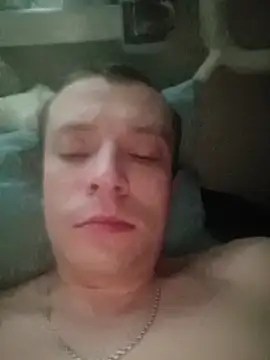 Hornyhoneycock webcam