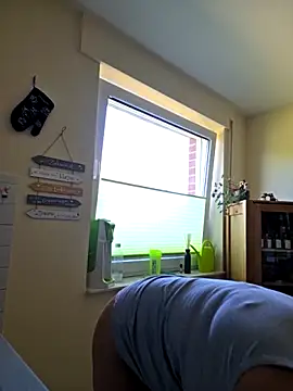HotWifeLyn68 webcam