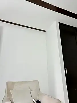Binivyald - Trans webcam sex chat