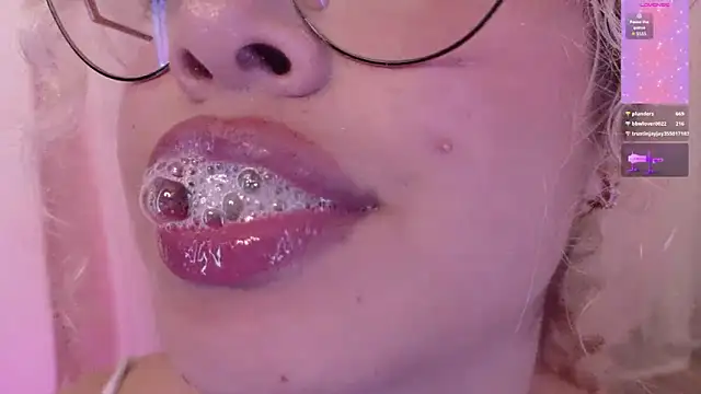 haelycute - Haelycute's free webcam - UK Sex Cams