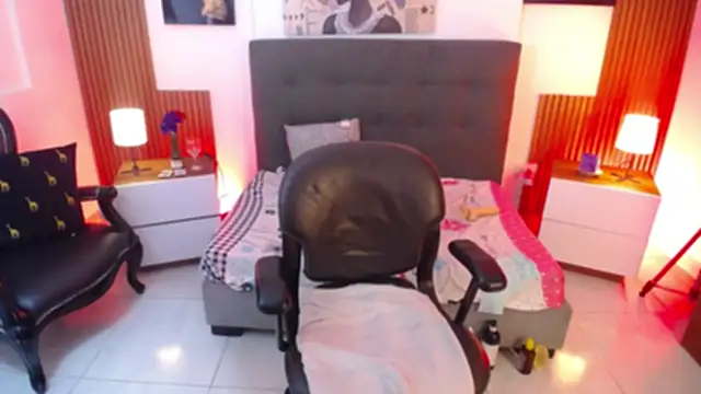 milfsecret69 webcam