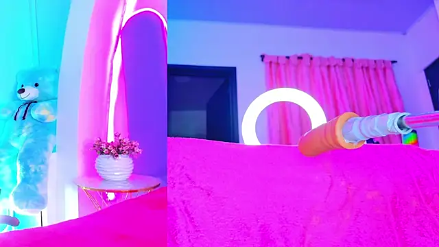 NathaxaLeans webcam