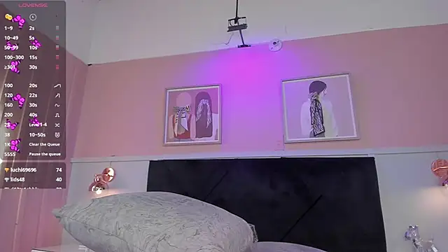 elodie_walker webcam