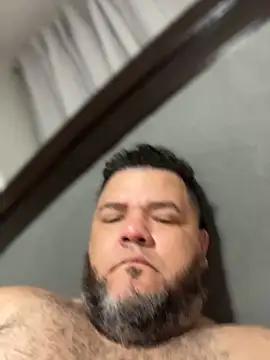 HotDominicanCum webcam