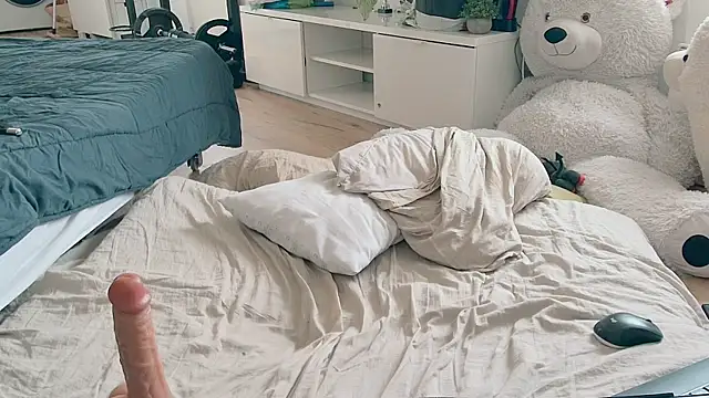 CeriseLapine webcam