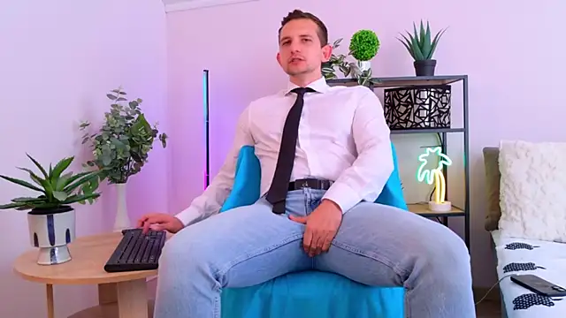 jimmy_doss (M young) - Hello guys! Make me Horny and Cum!