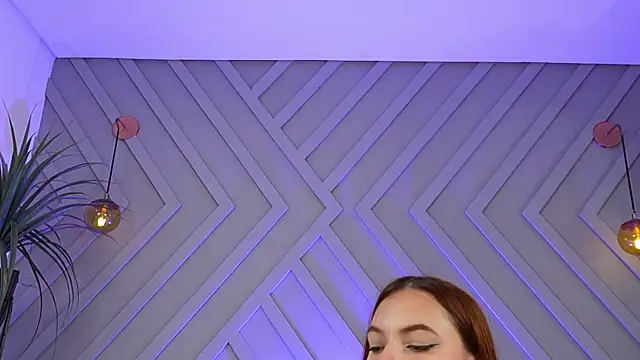 Adharamonroe webcam