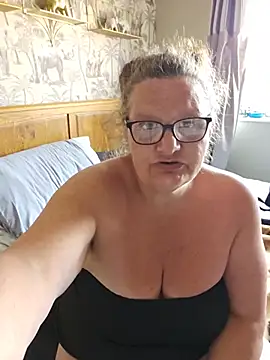 MissQueenBeex webcam