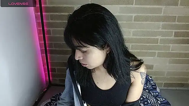 sweet-little webcam