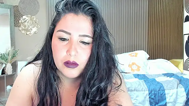 BBWLuxuryMuse webcam