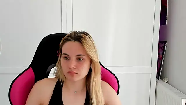 Emma_starrs_ webcam