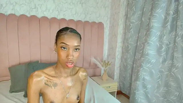 SCARLHETTBROWN webcam