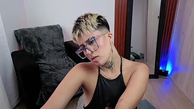 Rebeka-baker webcam
