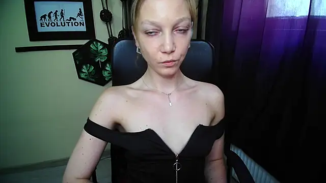 EmillyPlay webcam