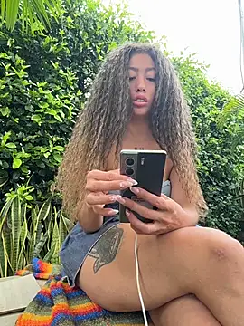 roxyrougee webcam