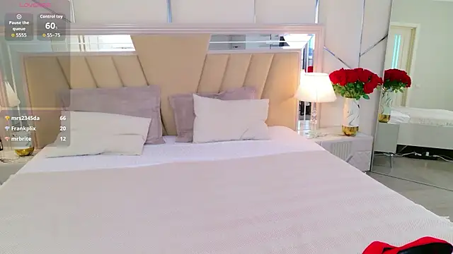 Luna_Cortier webcam