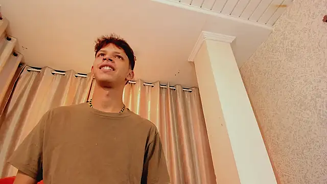 Ethan_qop webcam