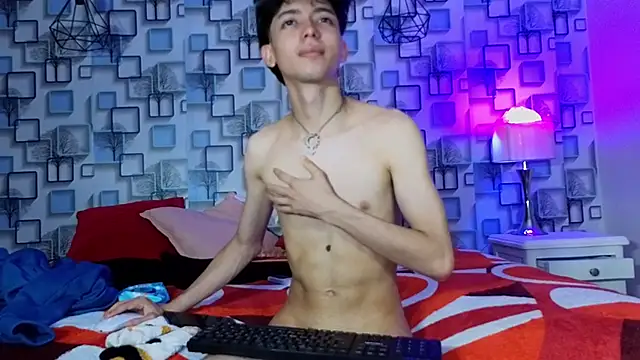 Twink_Sebas7 webcam