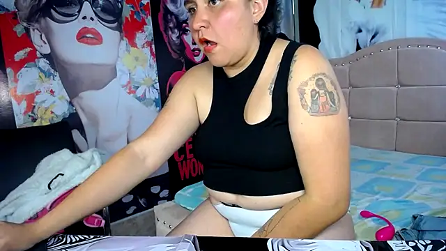 BaddieLuxe_ webcam
