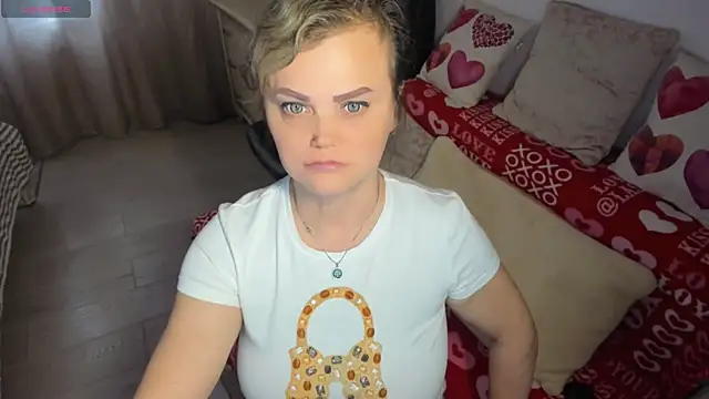 MildMature webcam