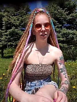 LucidLucy webcam
