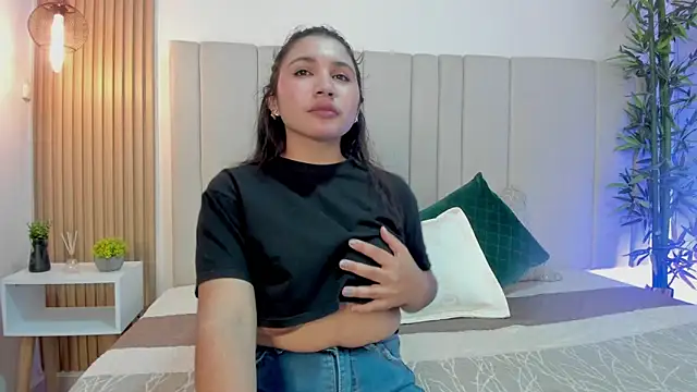 Victoria_Rosee webcam