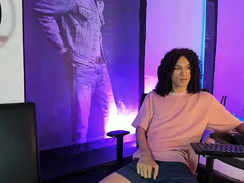 anddy_hugecock webcam