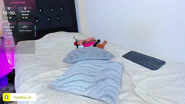 coraline_v webcam