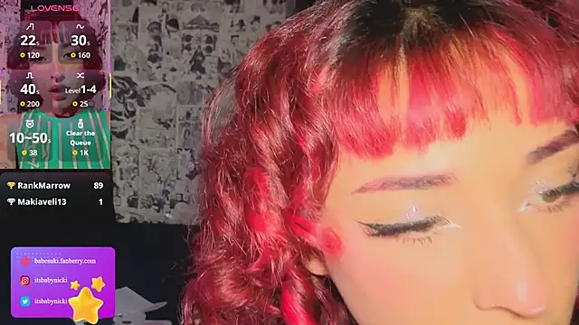 NickiYoung webcam