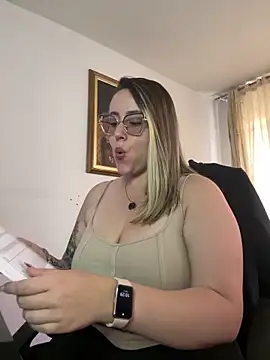 CurvyLust_x webcam