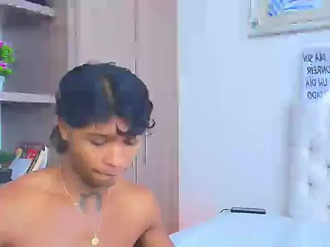 cassian_gold webcam