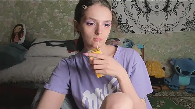 Cutie_Adelia webcam