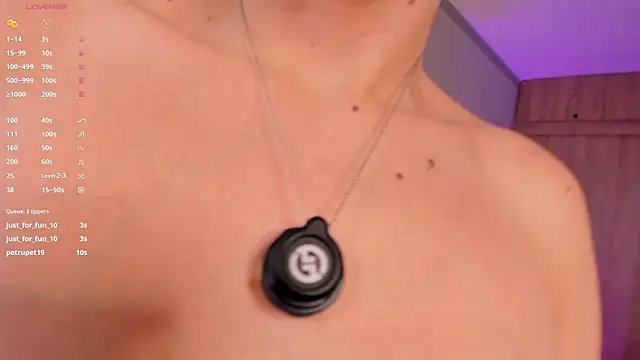 tatikiss_ webcam