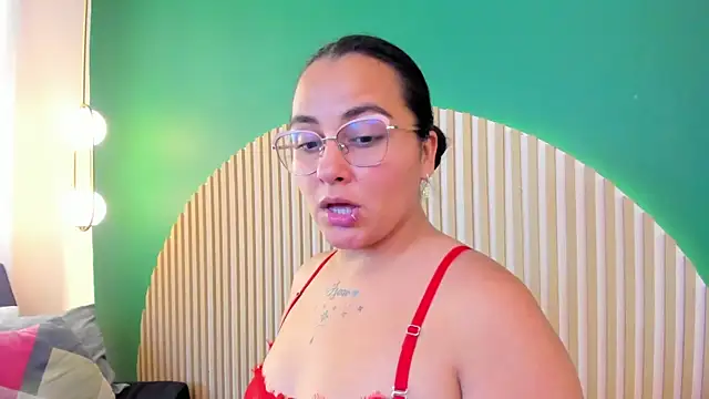 megansumer webcam