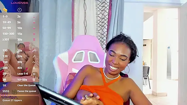 myblackdoope webcam
