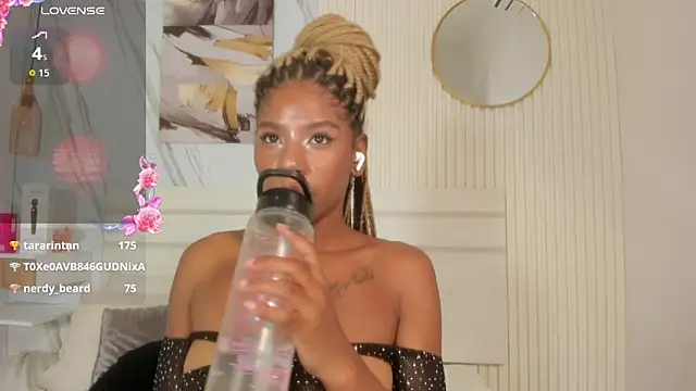 Afro_Luna webcam