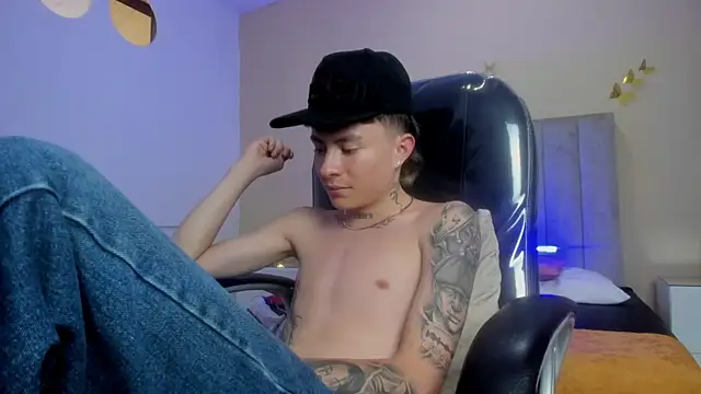Nascary_Fox webcam