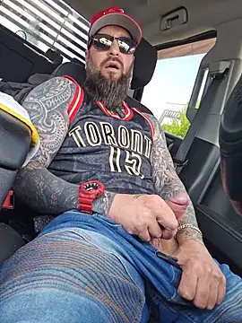 Beardedtattood webcam