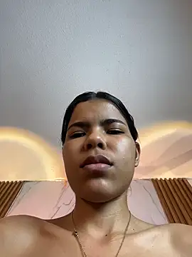 IsabellaMonet webcam
