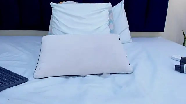 mayaevansmg webcam