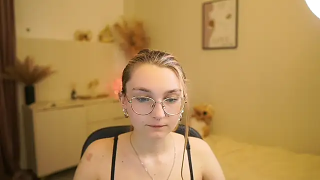 Sophielux18 webcam