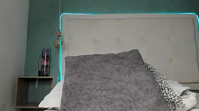 mia_gomez7 webcam