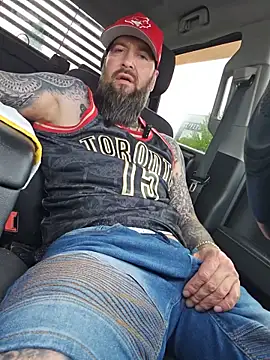 Beardedtattood webcam