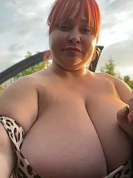 LadyDreams11 webcam