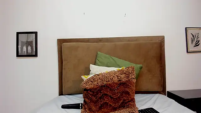 sofy_bonnet1 webcam