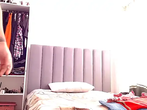 saara_johnson496 webcam